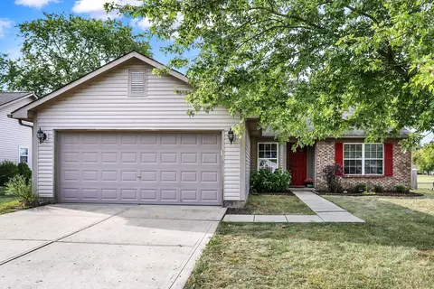 917 Governors Ln, Shelbyville, IN 46176