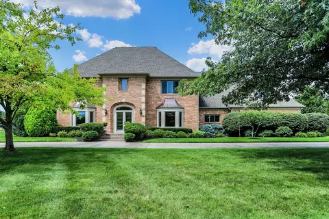 9987 Summerlakes Dr, Carmel, IN 46032