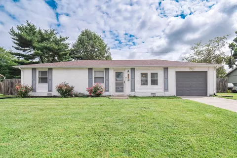 819 Evergreen Dr, Seymour, IN 47274