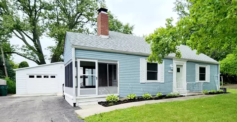 1208 W Cowing Dr, Muncie, IN 47304