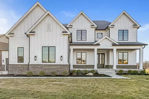 8061 Abington Way, Zionsville, IN 46077