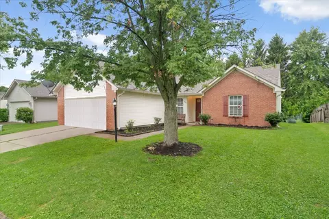 438 E Pine Ridge Dr, Westfield, IN 46074