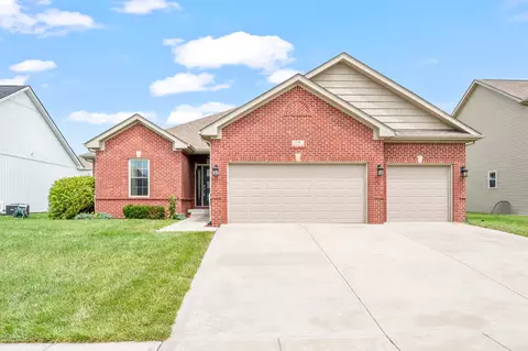 2576 Daffodil Ct E, Columbus, IN 47201
