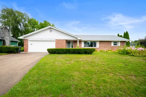 1418 Chesterfield Dr, Anderson, IN 46012