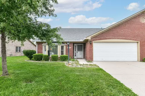 324 Waterford Ln, Avon, IN 46123
