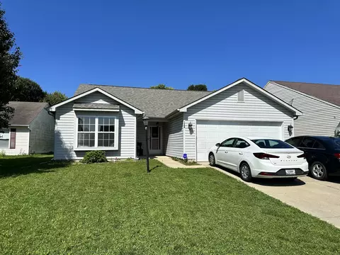 1384 Round Lake Rd, Greenwood, IN 46143