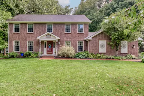 7045 W Amelia Dr, New Palestine, IN 46163