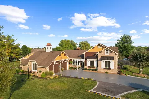 885 Hacienda Pl, Greenwood, IN 46143