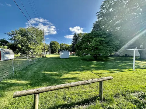 916 Union St, Covington, IN 47932 photo 5