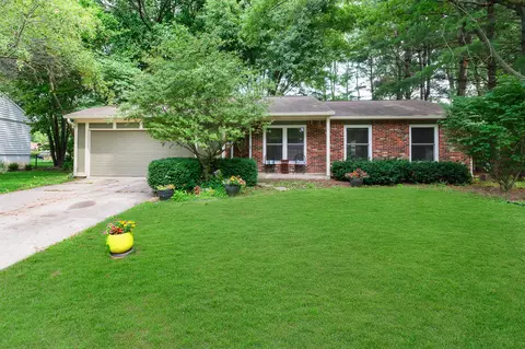 6 Sleepy Hollow Dr, Westfield, IN 46074