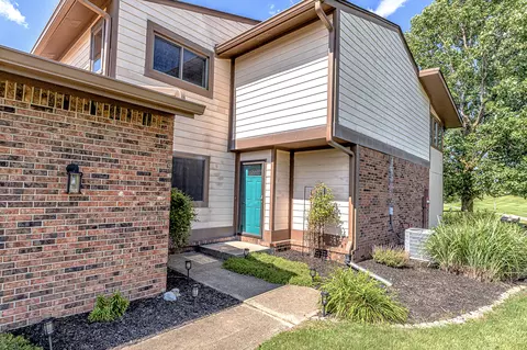 575 Cielo Vista Ct, Greenwood, IN 46143