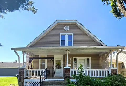 337 W Pearl St, Greenwood, IN 46142