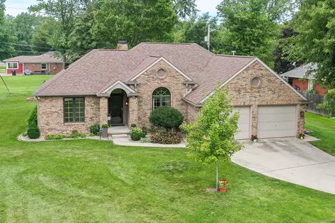 10191 N Meadow Wood Ln, Elwood, IN 46036