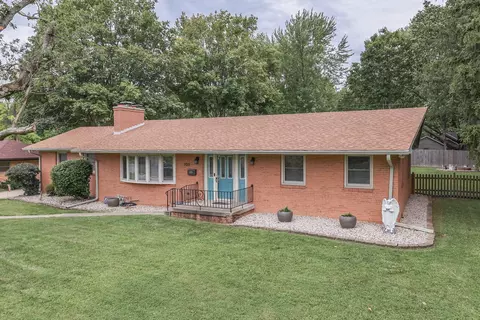100 N Fairview Dr, Greenwood, IN 46142