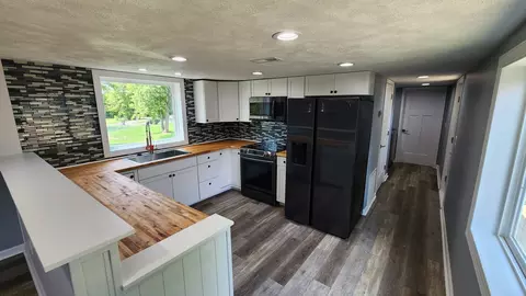 268 E Davis Ave, Universal, IN 47884 photo 8