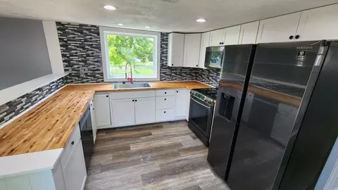 268 E Davis Ave, Universal, IN 47884 photo 9