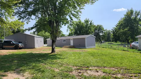 268 E Davis Ave, Universal, IN 47884 photo 24