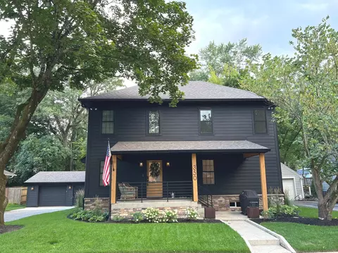 350 S 4th St, Zionsville, IN 46077