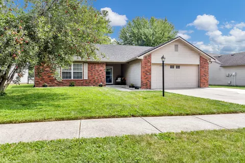 8433 Southern Springs Dr, Indianapolis, IN 46237