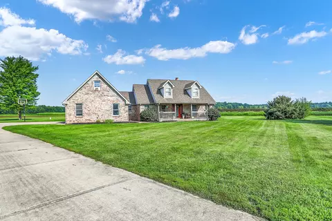 8275 Whispering Mist Ln, Mooresville, IN 46158