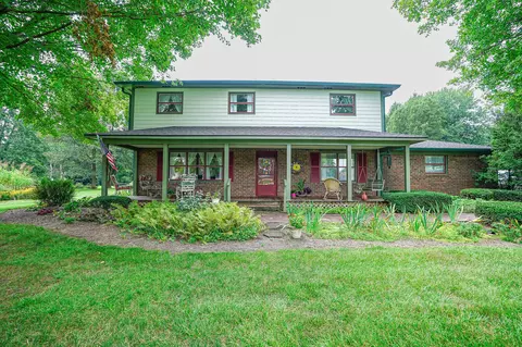 1365 E Davis Rd, Greenfield, IN 46140