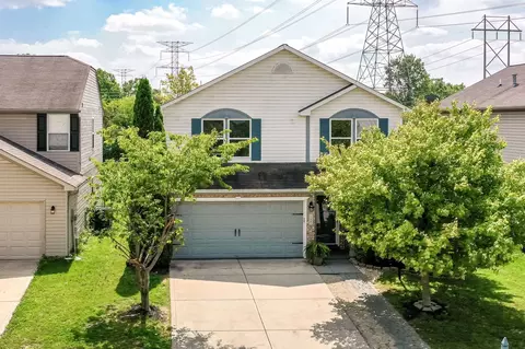 11447 Water Birch Dr, Indianapolis, IN 46235