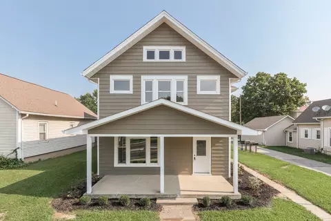 32 W Main St, New Palestine, IN 46163