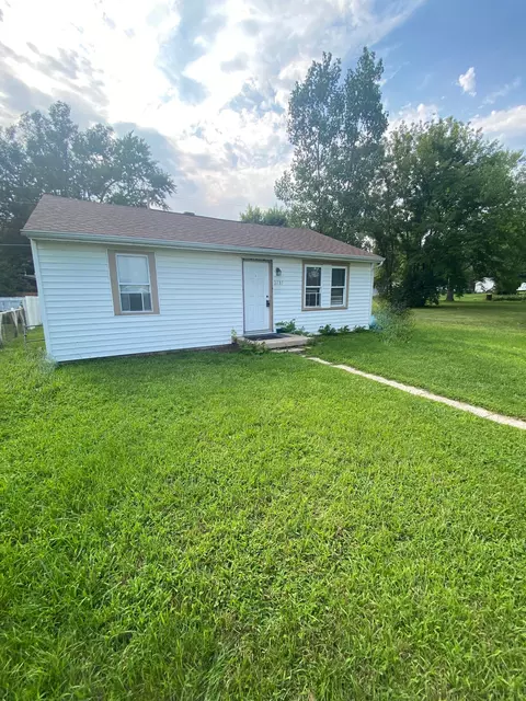 2735 Arrow Ave, Anderson, IN 46016