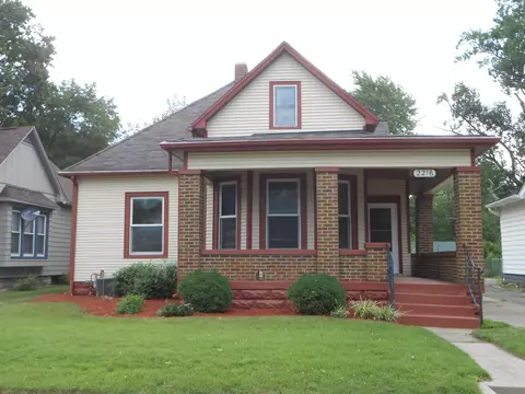 2216 S 8th St, Terre Haute, IN 47802