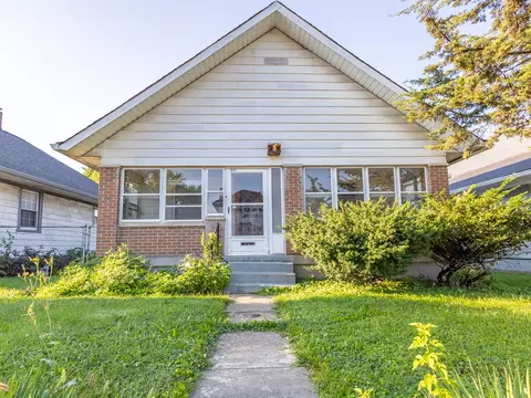 3527 E New York St, Indianapolis, IN 46201