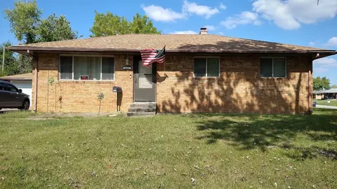 2282 Mann Dr, Beech Grove, IN 46107