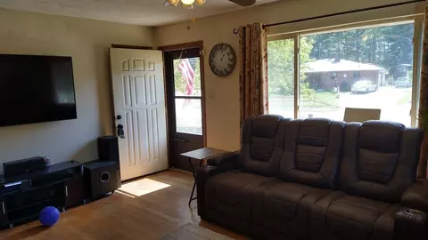 2282 Mann Dr, Beech Grove, IN 46107 photo 5