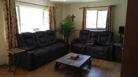 2282 Mann Dr, Beech Grove, IN 46107 photo 4