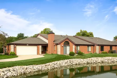 9320 Oak Run Dr E, Indianapolis, IN 46260