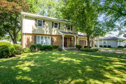 1412 Hampton Ct, New Castle, IN 47362