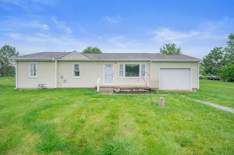 618 N Hillsboro Rd, New Castle, IN 47362