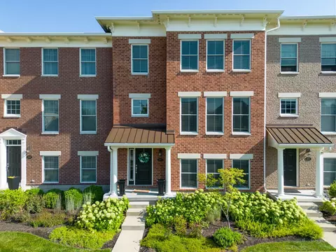 2478 Gwinnett St, Carmel, IN 46032