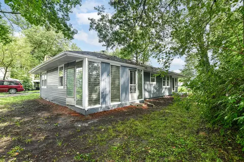 5727 Oak Ln, Anderson, IN 46013