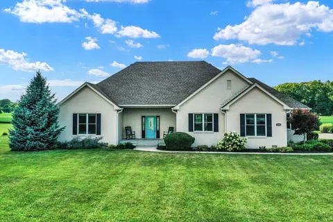 3498 Mullinix Rd, Greenwood, IN 46143