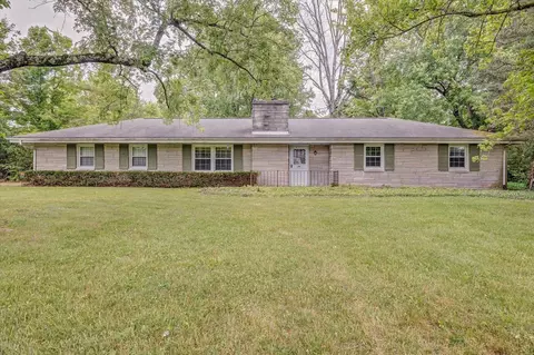 715 S Meadowbrook Dr, Bloomington, IN 47401