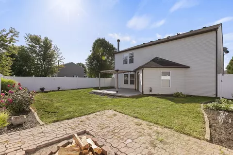 9858 Orange Blossom Trl, Fishers, IN 46038