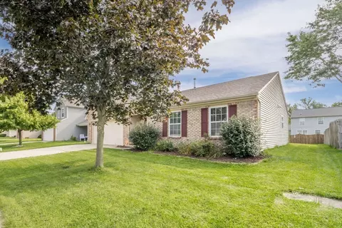 6831 N Galveston Dr, Mccordsville, IN 46055