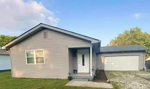 69 Walnut St, Danville, IN 46122