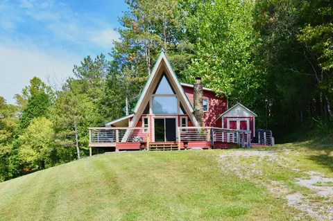 2967 Valley Branch Rd, Nashville, IN 47448