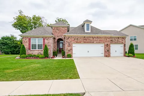 8571 N Deer Hill Dr, Mccordsville, IN 46055