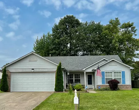 121 Fountain Dr, Mooresville, IN 46158