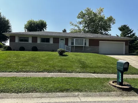 9056 Green Meadow Dr, Brookville, IN 47012