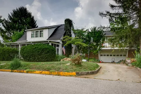 196 W Franklin, Nashville, IN 47448