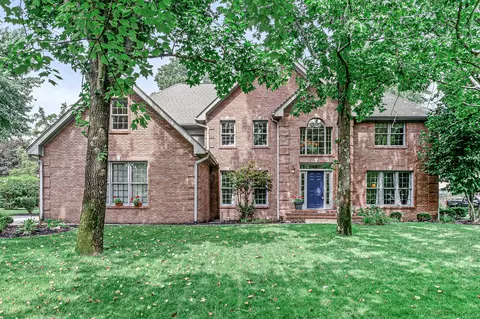 6020 Turtle Bay Pkwy, Columbus, IN 47201