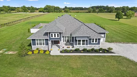 1605 S 825 E, Zionsville, IN 46077
